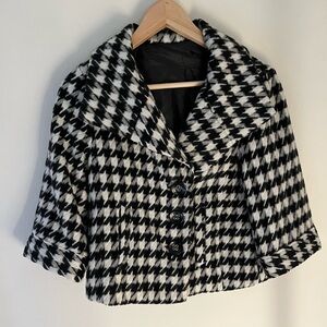 Stylish Black and White Houndstooth Women's Coat